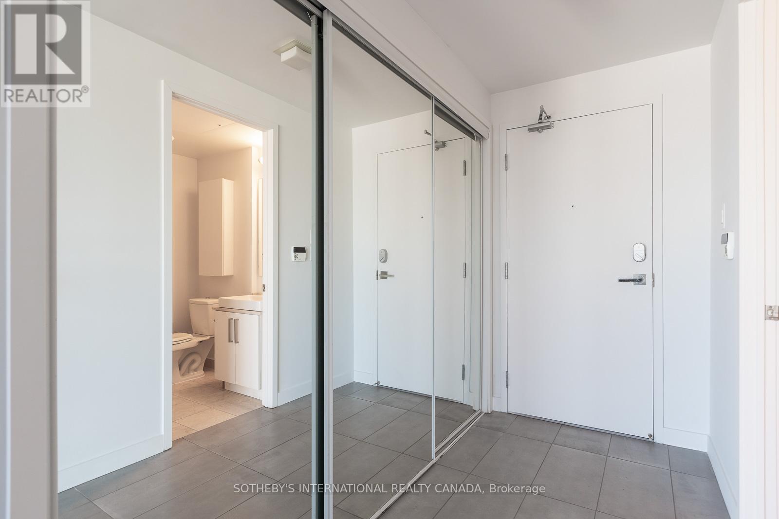 3505 - 12 York Street, Toronto (Waterfront Communities), Ontario  M5J 0A9 - Photo 4 - C12491418