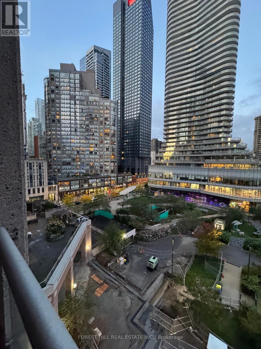 712 - 909 Bay Street, Toronto, Ontario  M5S 3G2 - Photo 17 - C12491476