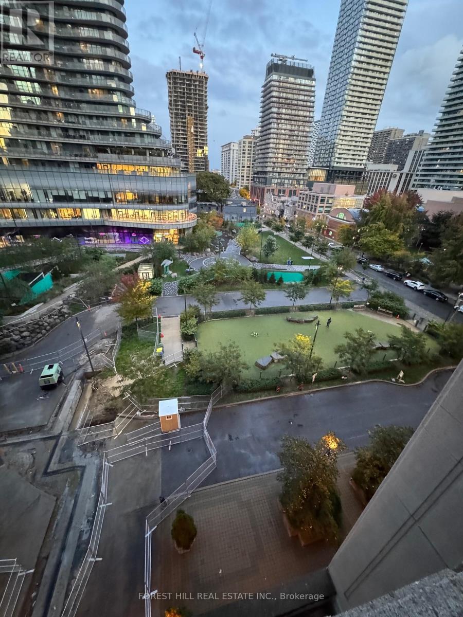 712 - 909 Bay Street, Toronto, Ontario  M5S 3G2 - Photo 18 - C12491476