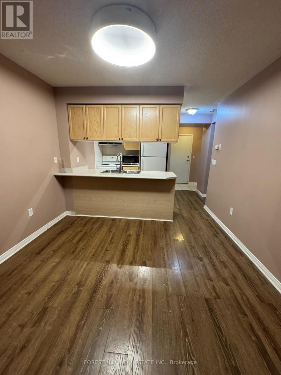 712 - 909 Bay Street, Toronto, Ontario  M5S 3G2 - Photo 5 - C12491476