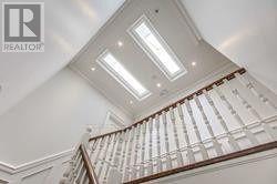 330 Elm Road, Toronto, Ontario  M5H 3V4 - Photo 13 - C12491556