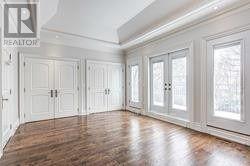 330 Elm Road, Toronto, Ontario  M5H 3V4 - Photo 17 - C12491556