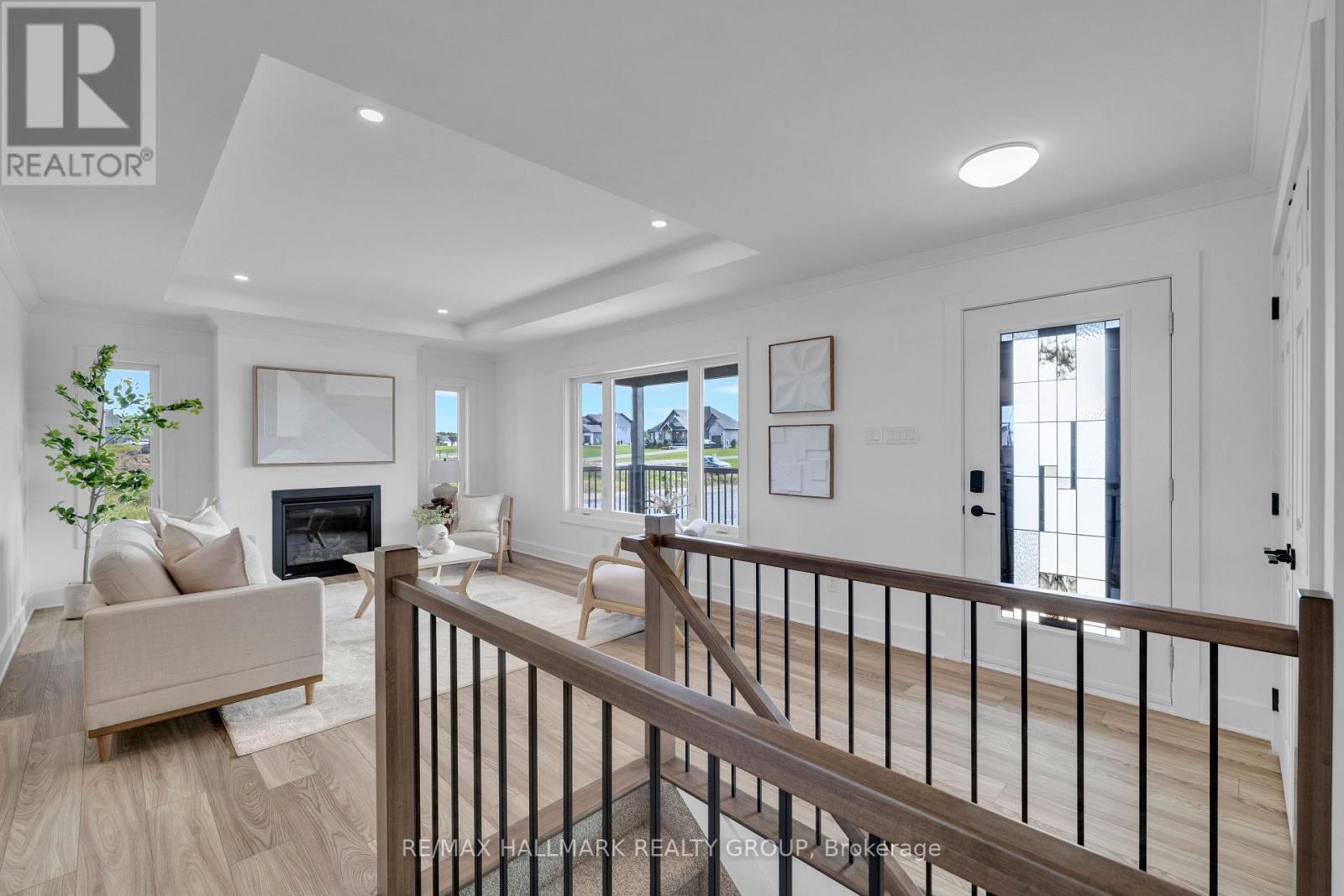 208 Trudeau Crescent, Russell, Ontario  K4R 1E5 - Photo 4 - X12460672