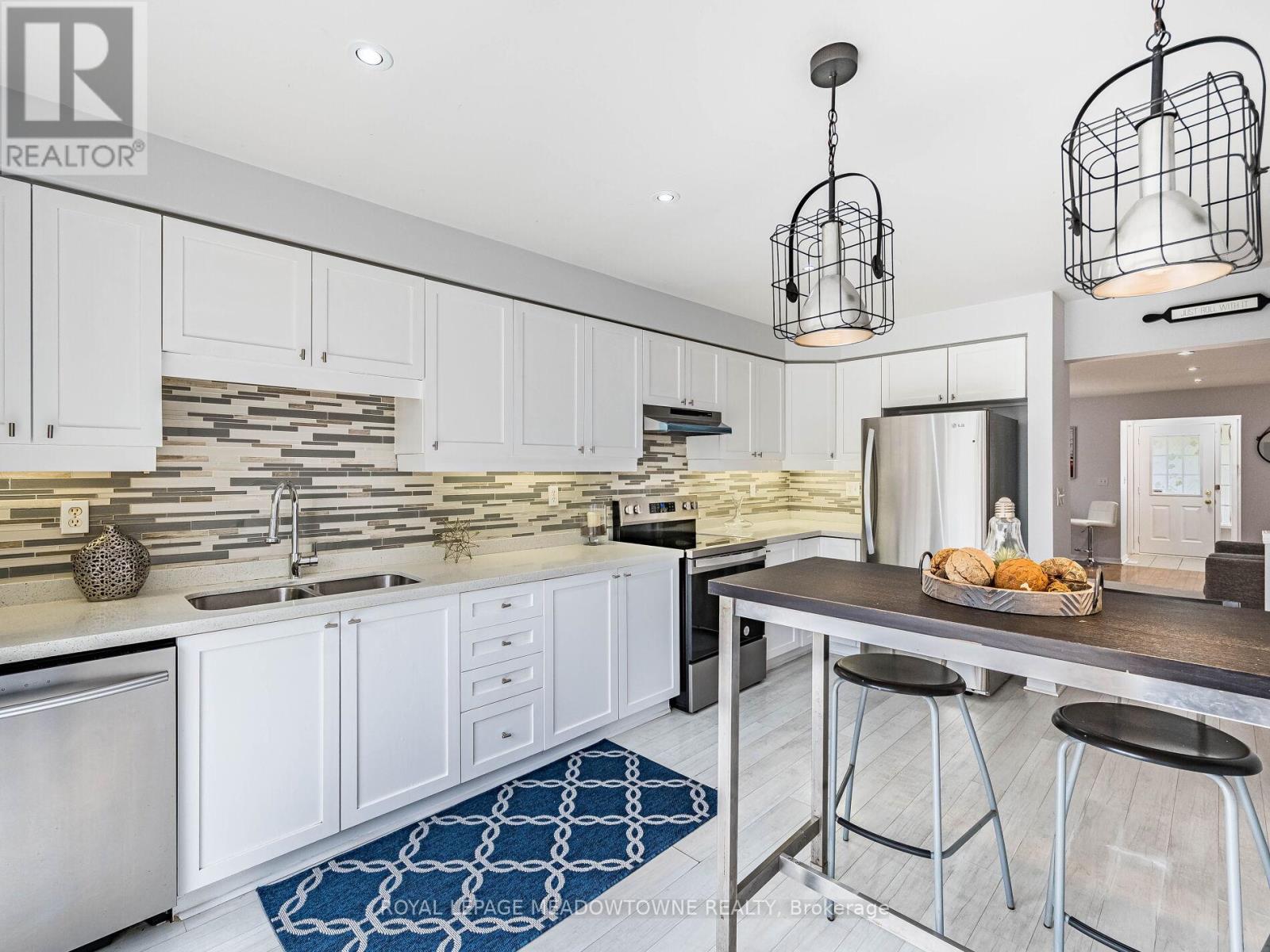 641 Porter Way, Milton, Ontario  L9T 5W2 - Photo 19 - W12456541