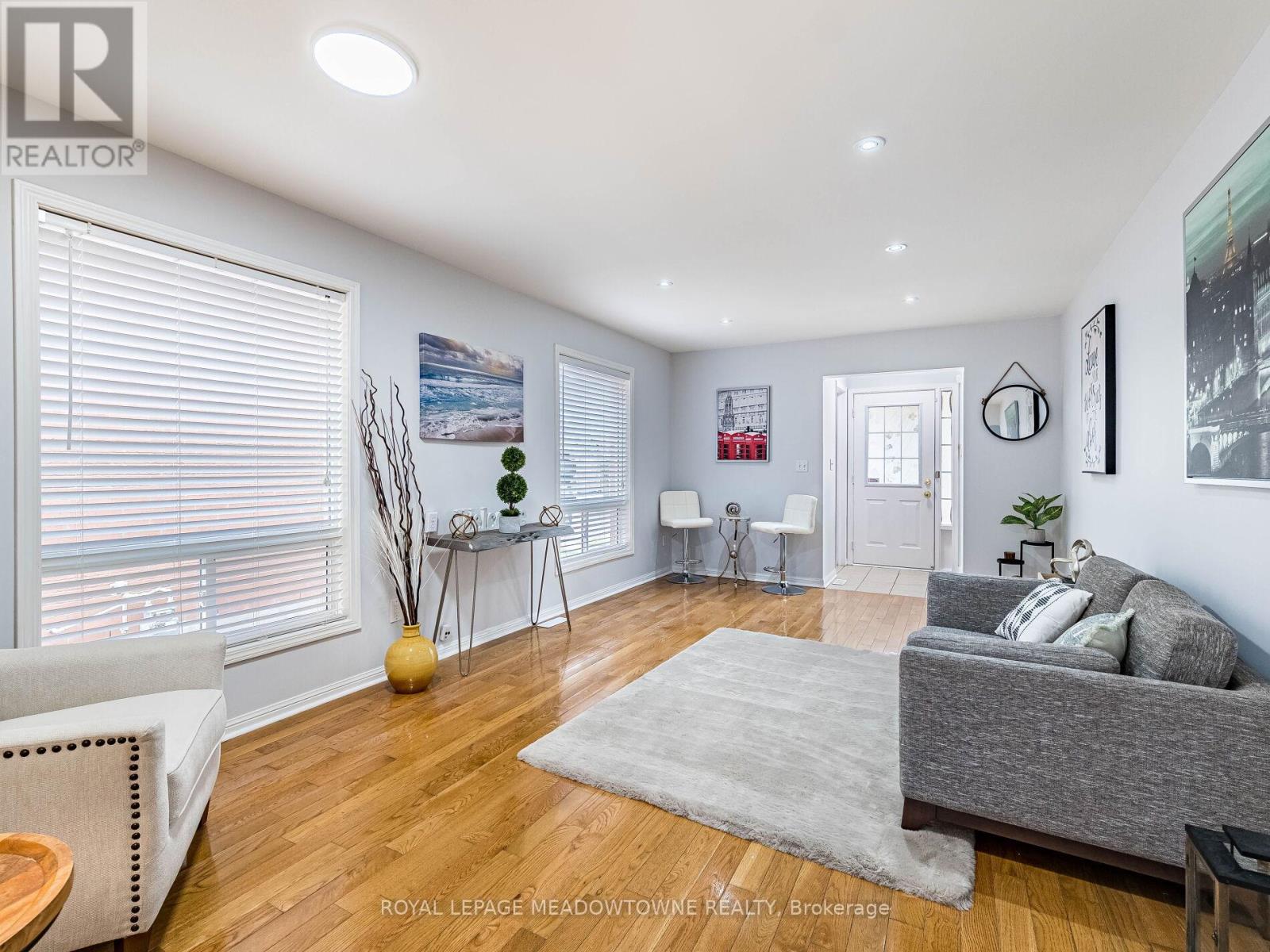 641 Porter Way, Milton, Ontario  L9T 5W2 - Photo 9 - W12456541