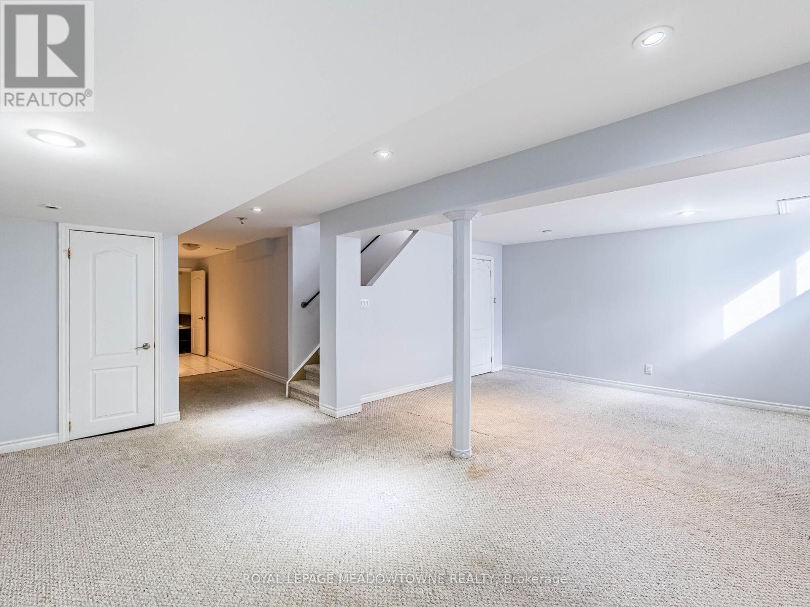 641 Porter Way, Milton, Ontario  L9T 5W2 - Photo 32 - W12456541