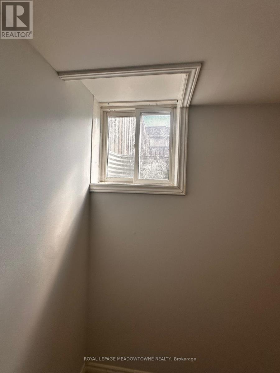 641 Porter Way, Milton, Ontario  L9T 5W2 - Photo 34 - W12456541