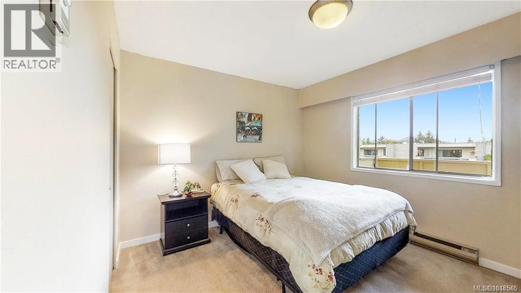 303 1597 Midgard Ave, Saanich, British Columbia  V8P 2Y2 - Photo 9 - 1018546