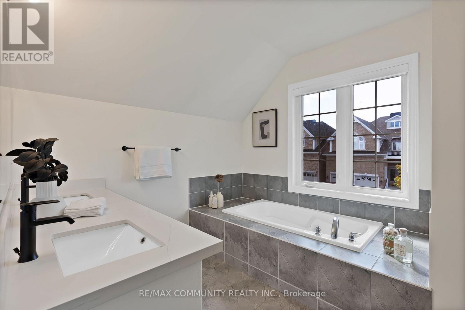 62 Mccourt Drive, Ajax, Ontario  L1Z 0P1 - Photo 23 - E12491434