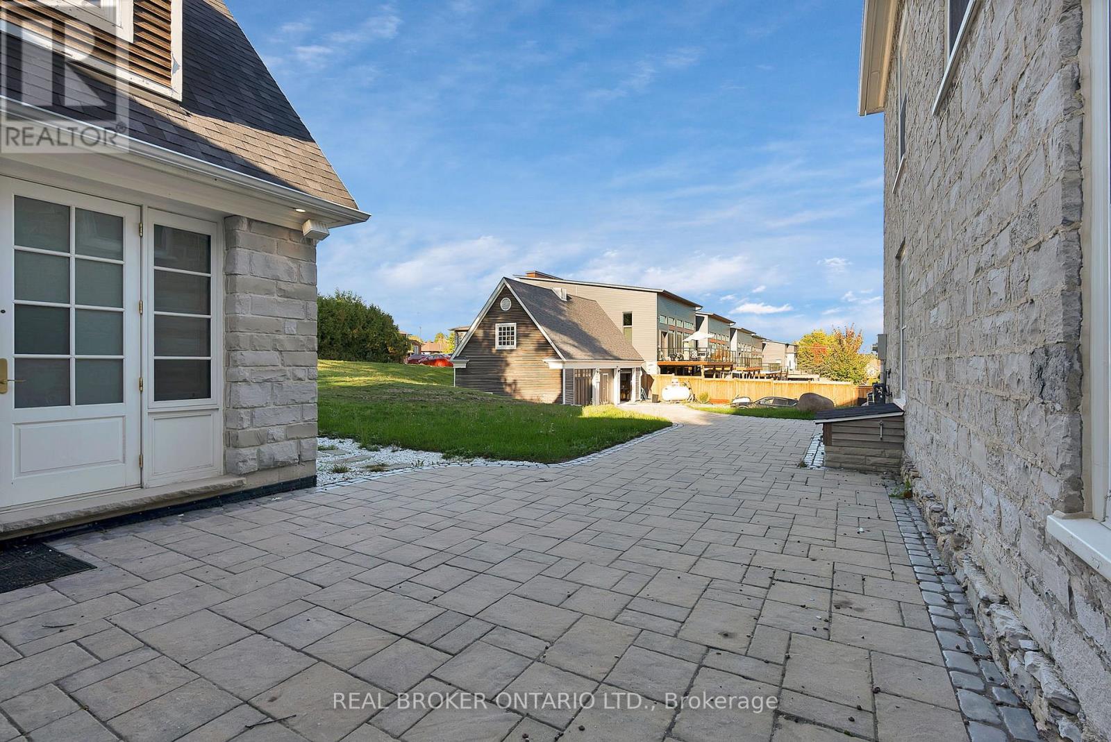 780 Garden Street, Whitby (Pringle Creek), Ontario  L1N 8P2 - Photo 2 - E12491456