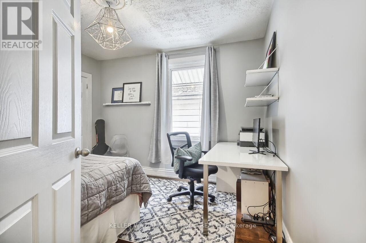 196 Ashdale Avenue, Toronto, Ontario  M4L 2Y9 - Photo 32 - E12491512