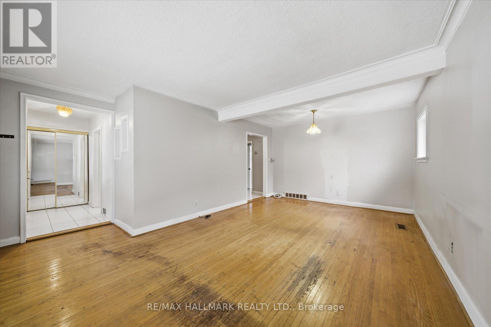 21 Silvio Avenue, Toronto (Clairlea-Birchmount), Ontario  M1K 1V1 - Photo 11 - E12491532