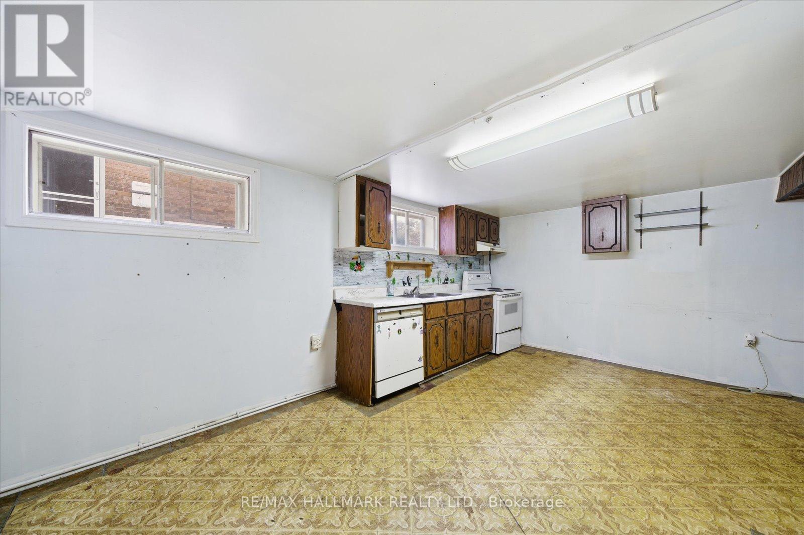 21 Silvio Avenue, Toronto (Clairlea-Birchmount), Ontario  M1K 1V1 - Photo 34 - E12491532