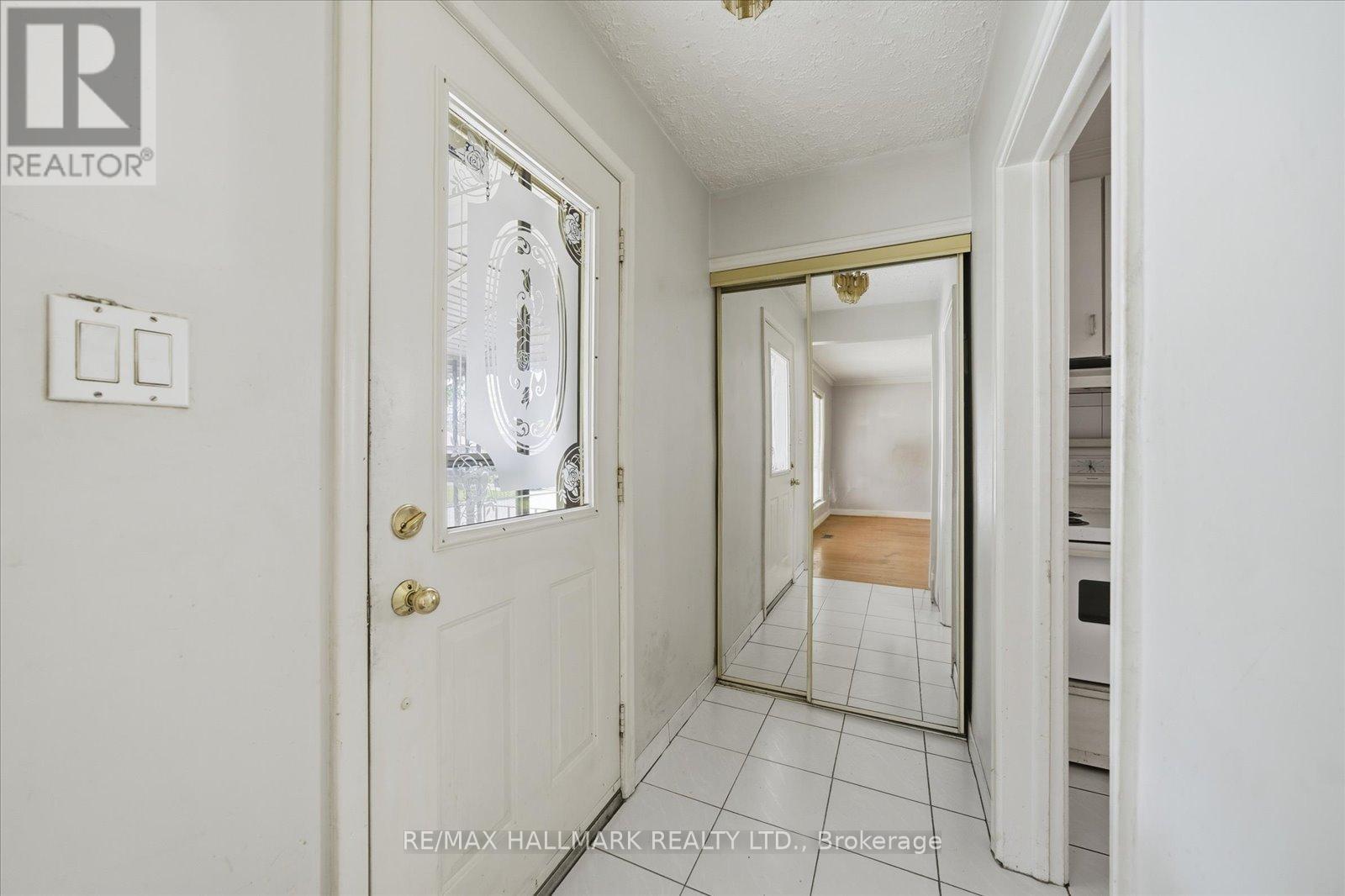 21 Silvio Avenue, Toronto (Clairlea-Birchmount), Ontario  M1K 1V1 - Photo 6 - E12491532