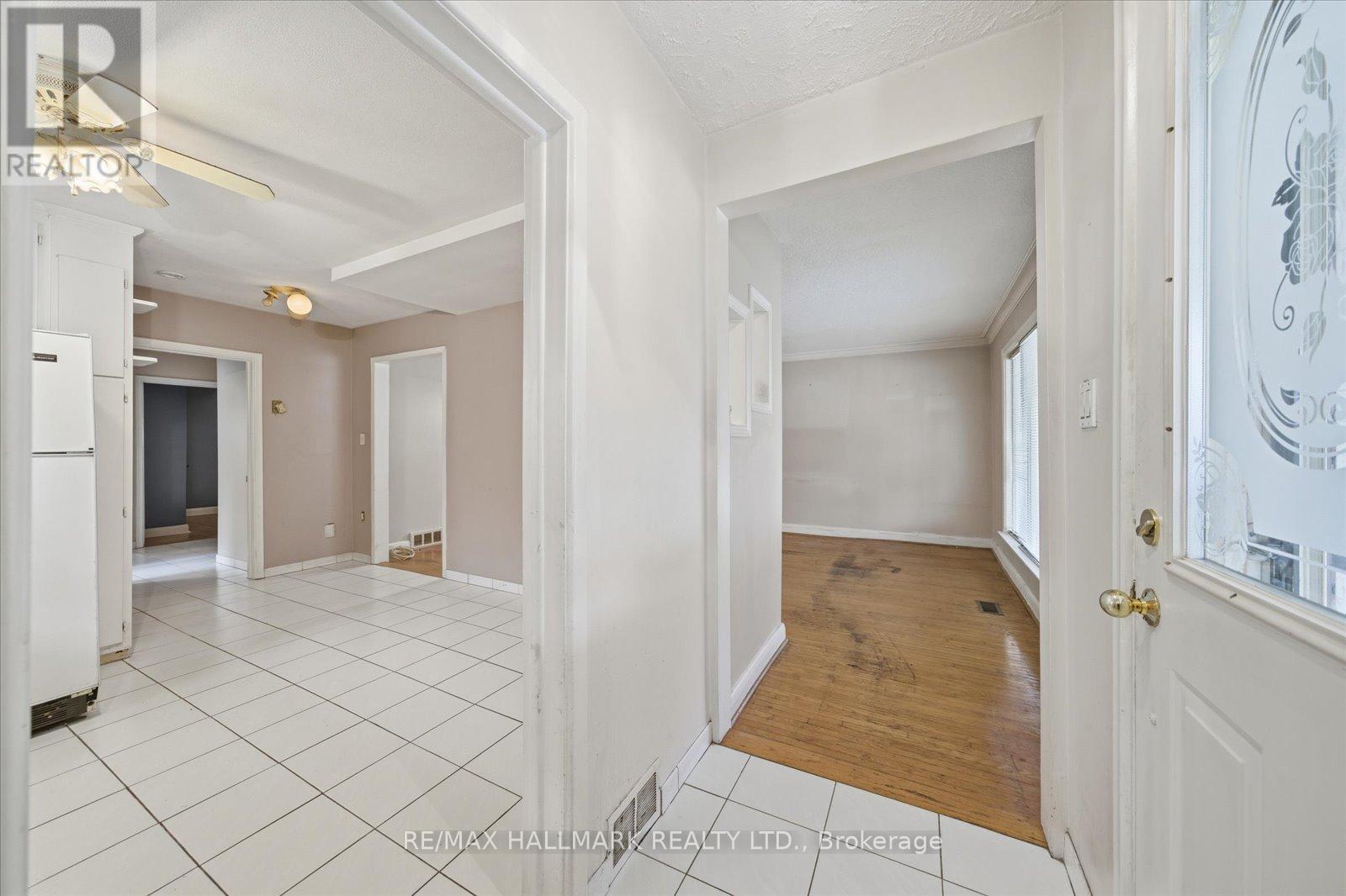 21 Silvio Avenue, Toronto (Clairlea-Birchmount), Ontario  M1K 1V1 - Photo 7 - E12491532