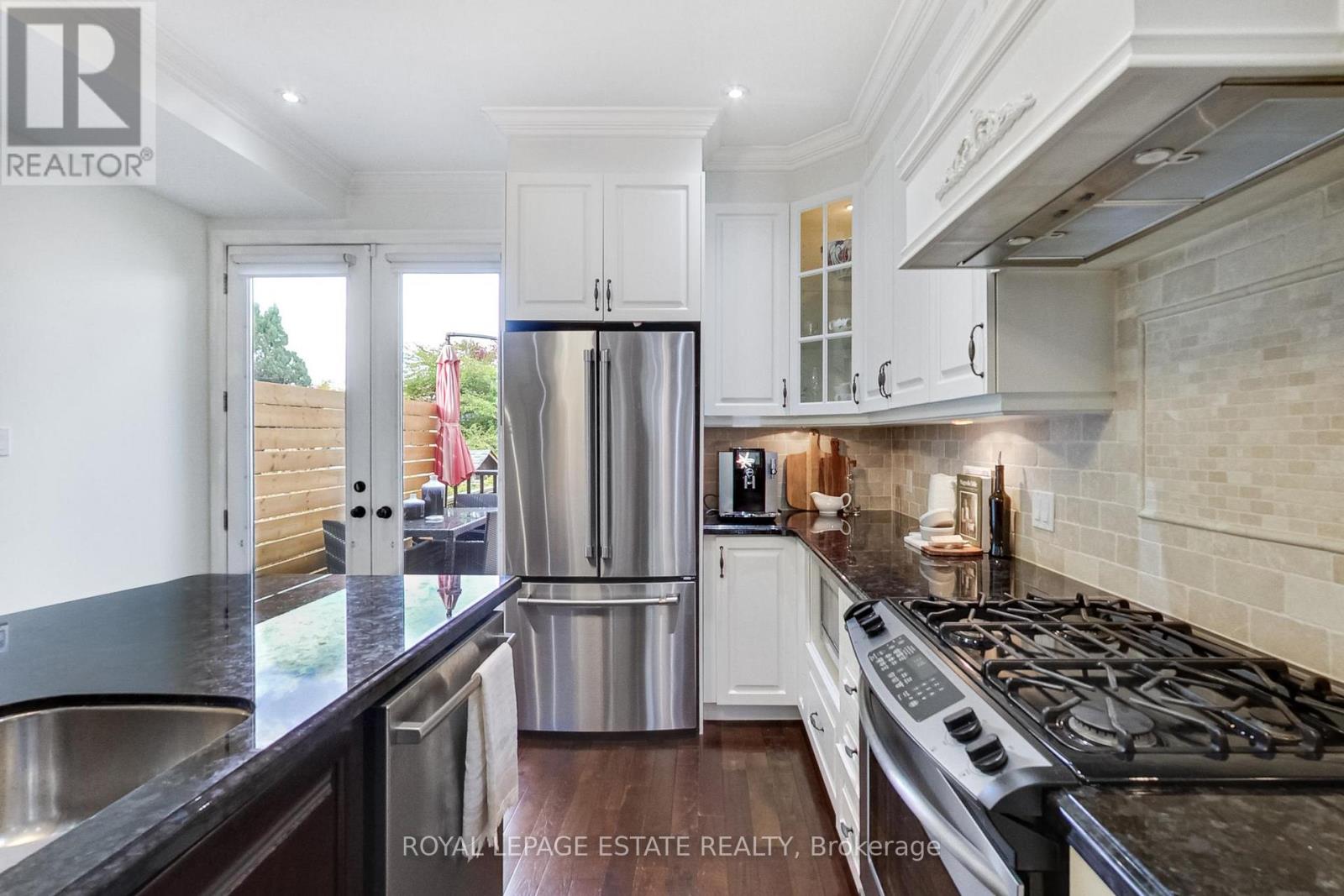 20 Westbrook Avenue, Toronto (Woodbine-Lumsden), Ontario  M4C 2G2 - Photo 14 - E12491548