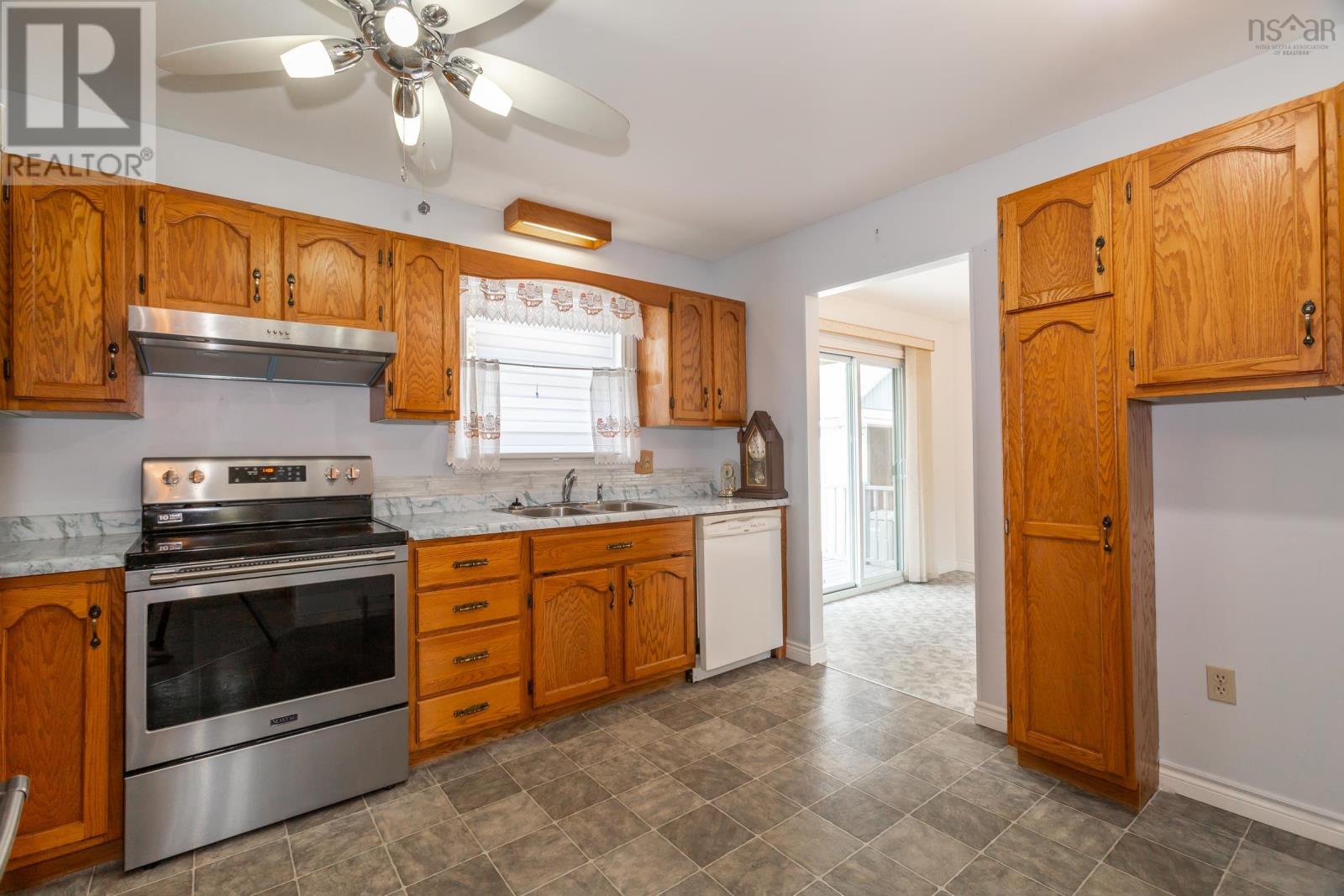 57 Main Street, Meadowvale, Nova Scotia  B0P 1R0 - Photo 8 - 202525865