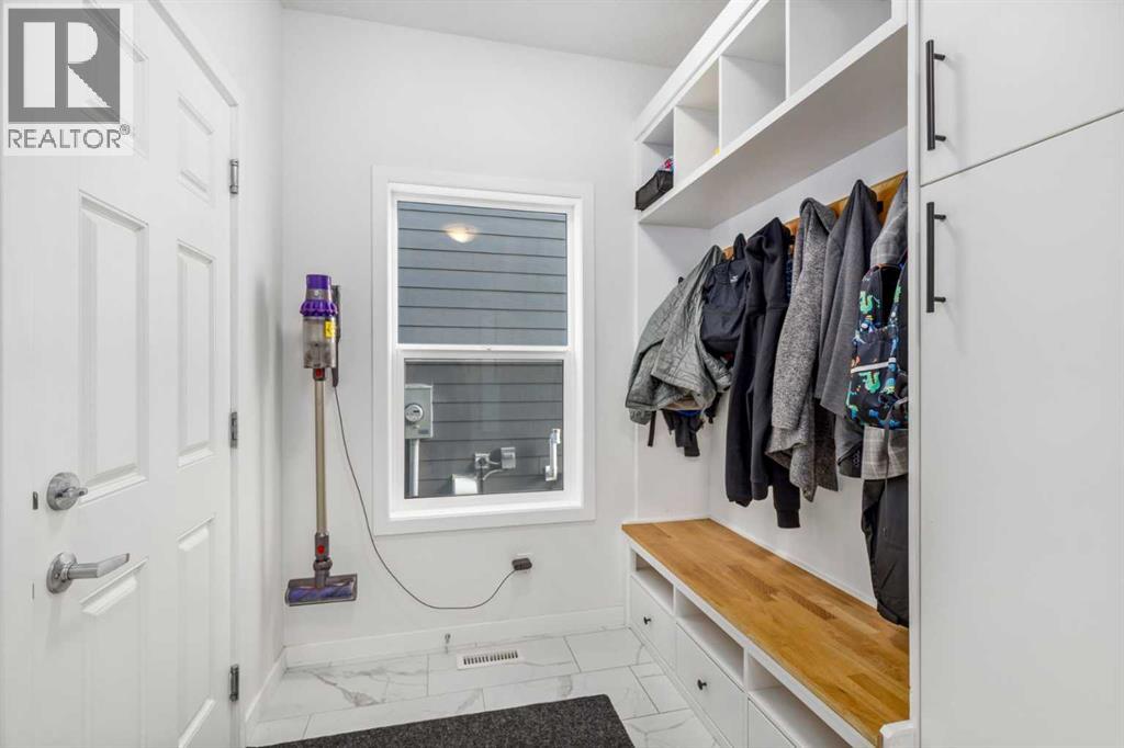 27 Lucas Terrace Nw, Calgary, Alberta  T3P 1P9 - Photo 7 - A2264746