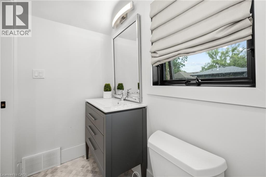 1390 Halifax Place, Burlington, Ontario  L7S 1J6 - Photo 29 - 40784128