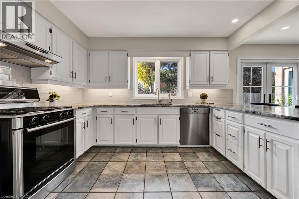 250 Grey Squirrel Place, Waterloo, Ontario  N2K 3H9 - Photo 12 - 40783837