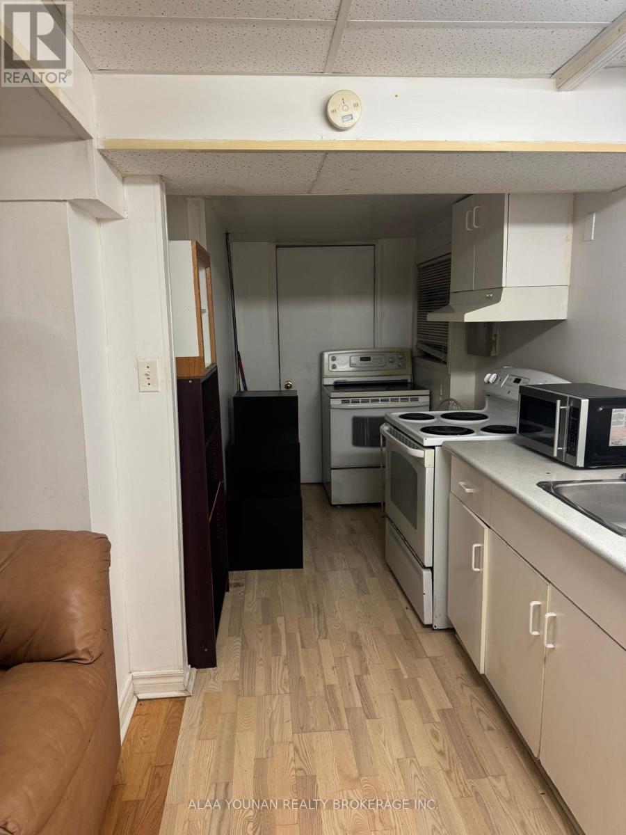 62 Weather Vane Line, Brampton, Ontario  L6X 4R5 - Photo 2 - W12491408