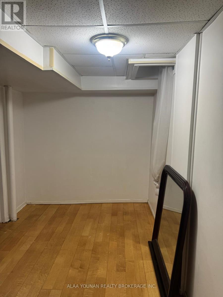 62 Weather Vane Line, Brampton, Ontario  L6X 4R5 - Photo 7 - W12491408