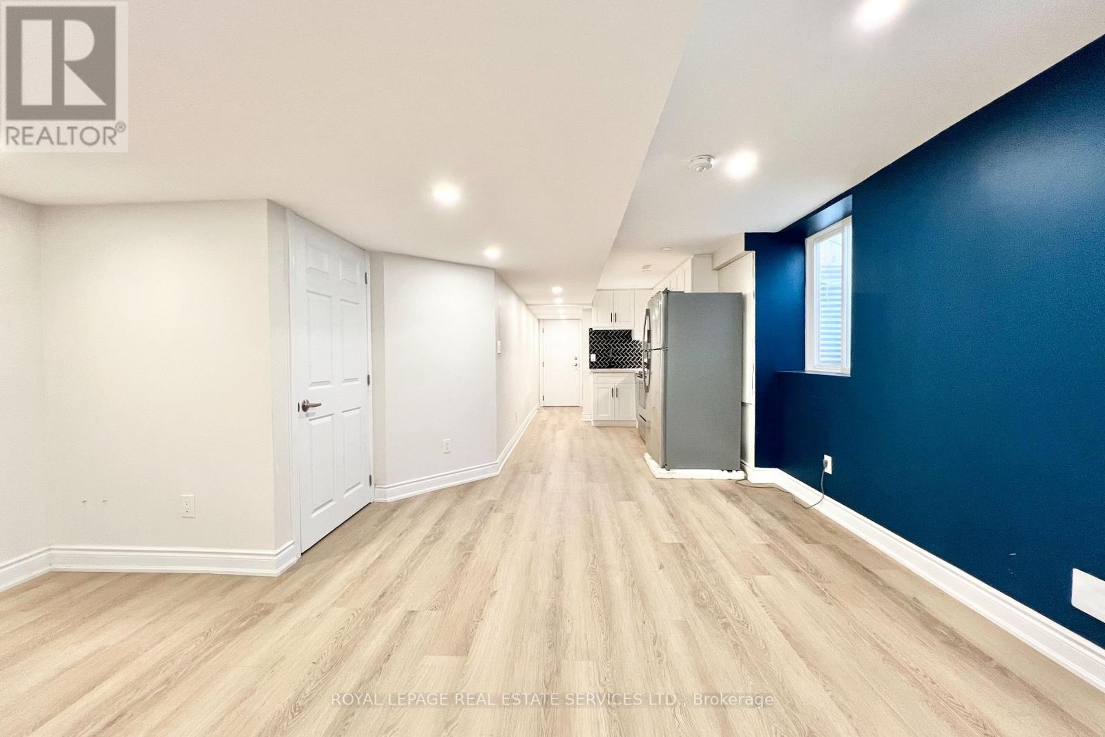 411 Grindstone Trail, Oakville, Ontario  L6H 0S1 - Photo 11 - W12491430