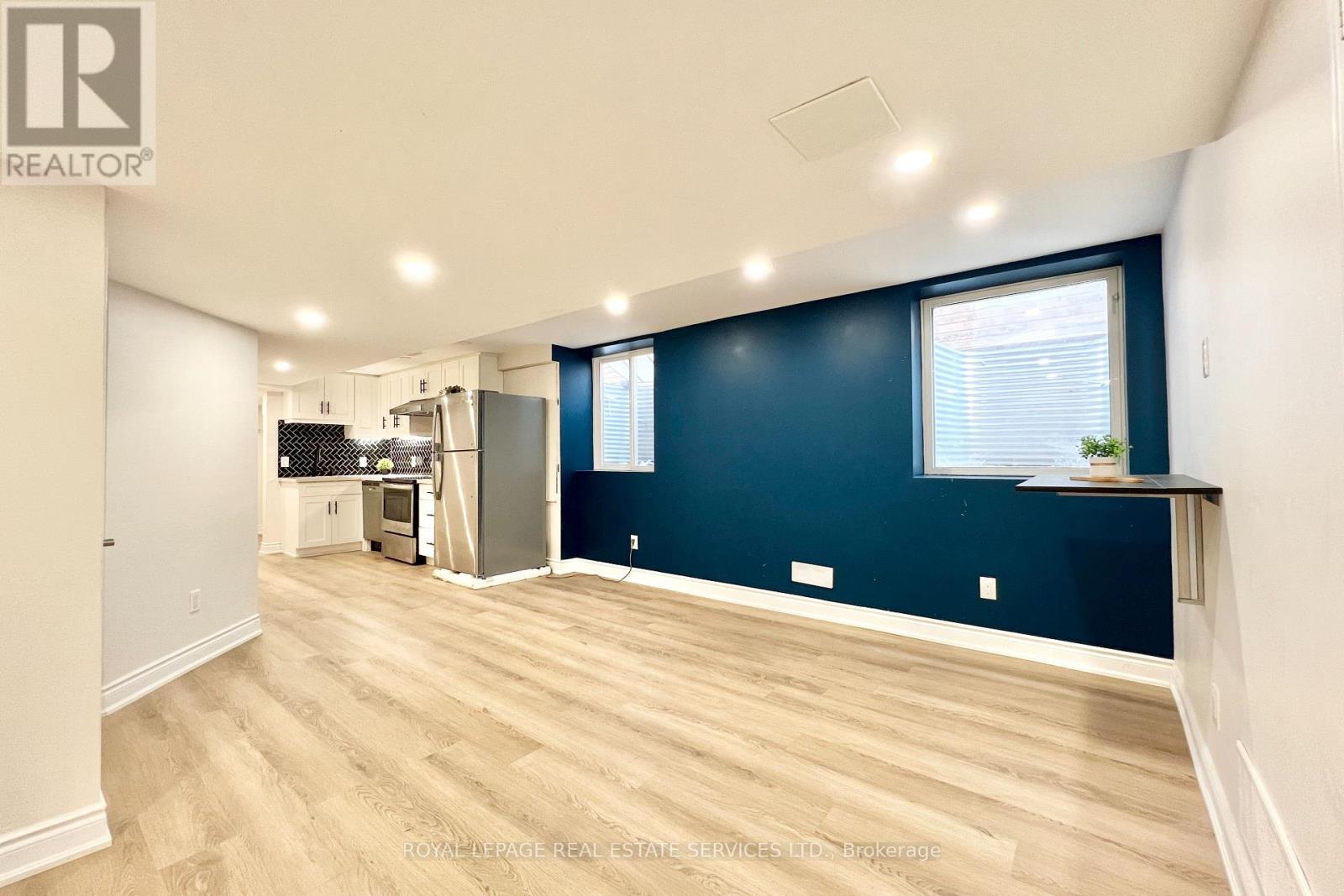 411 Grindstone Trail, Oakville, Ontario  L6H 0S1 - Photo 12 - W12491430