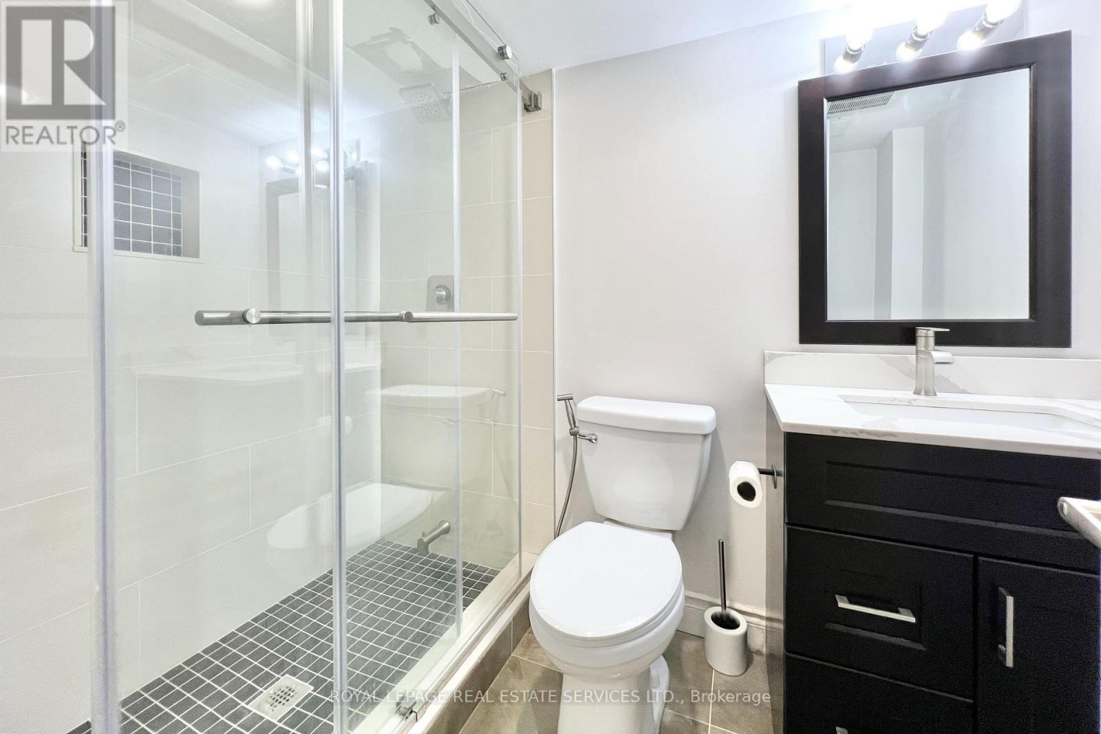 411 Grindstone Trail, Oakville, Ontario  L6H 0S1 - Photo 17 - W12491430