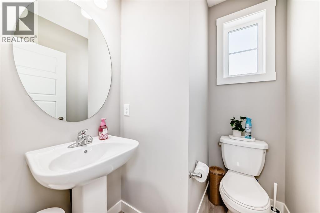 410 Cranbrook Walk Se, Calgary, Alberta  T3M 2V5 - Photo 19 - A2204931