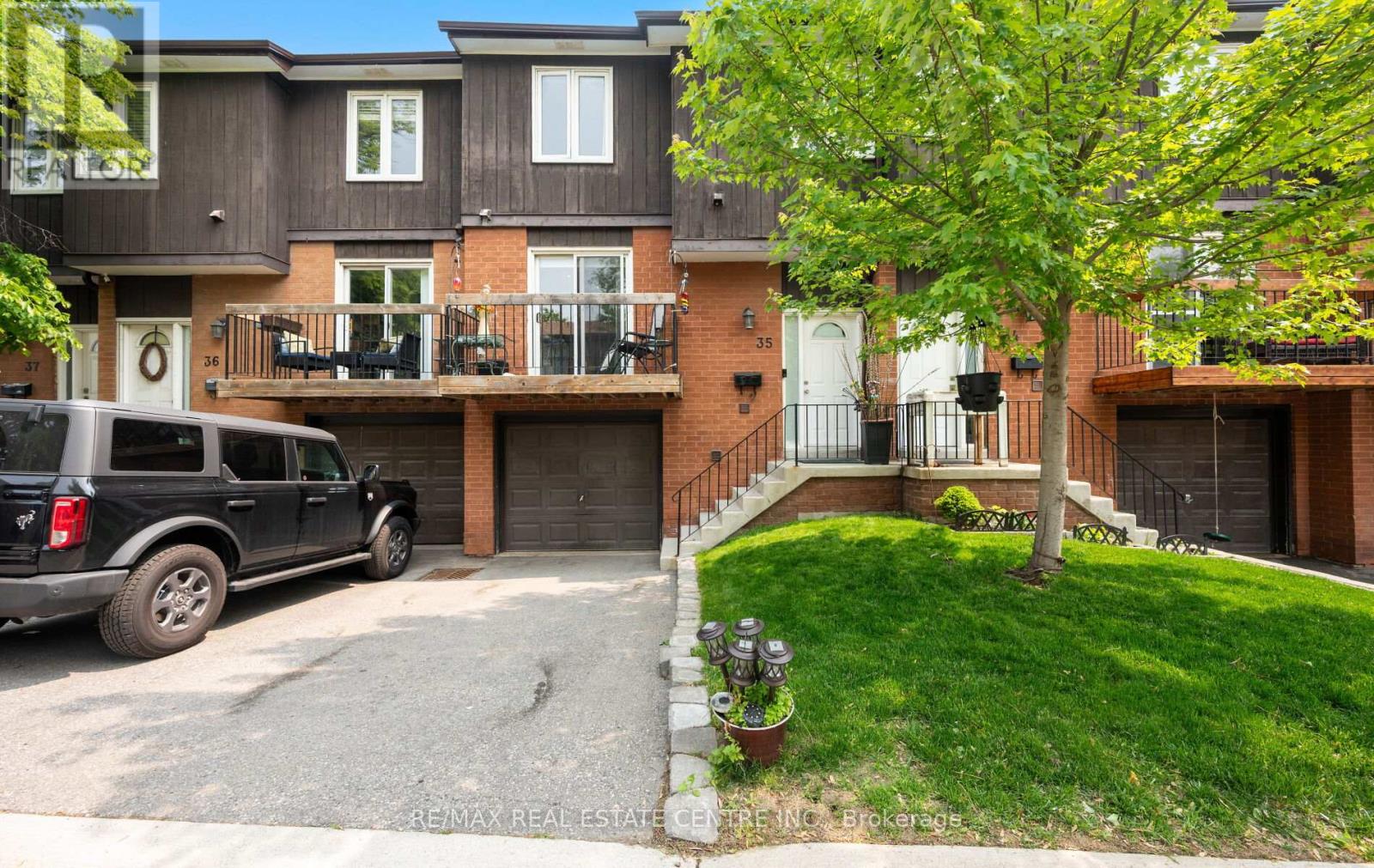 35 - 750 Burnhamthorpe Road E, Mississauga, Ontario  L4Y 2X3 - Photo 1 - W12491438