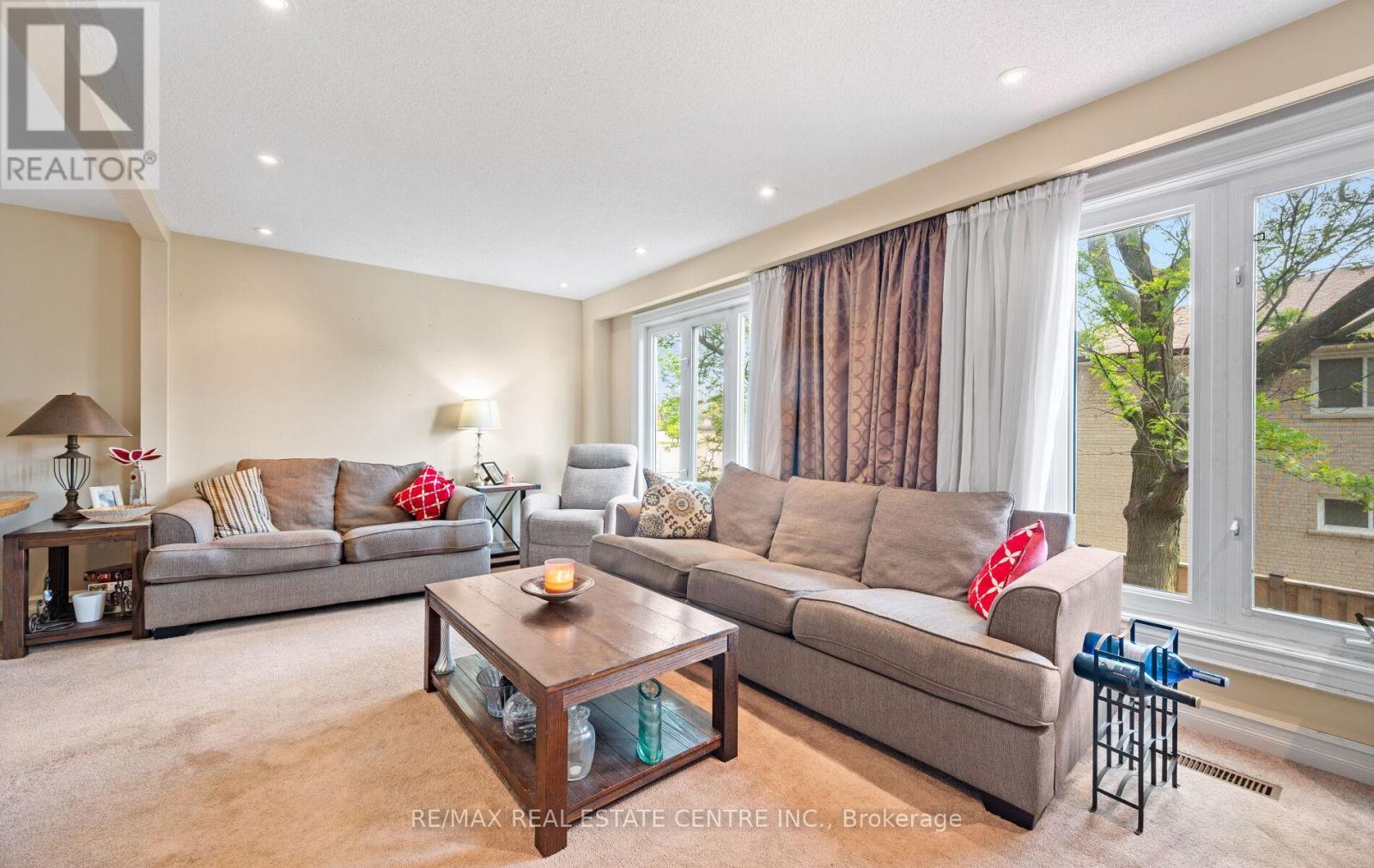 35 - 750 Burnhamthorpe Road E, Mississauga, Ontario  L4Y 2X3 - Photo 11 - W12491438