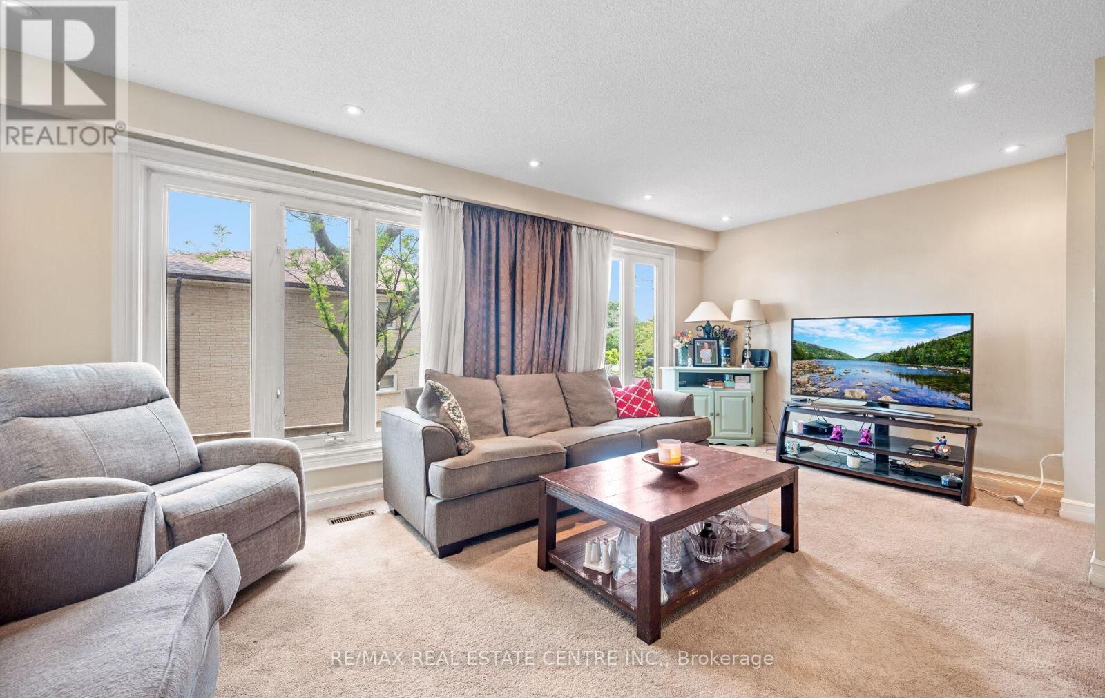 35 - 750 Burnhamthorpe Road E, Mississauga, Ontario  L4Y 2X3 - Photo 12 - W12491438