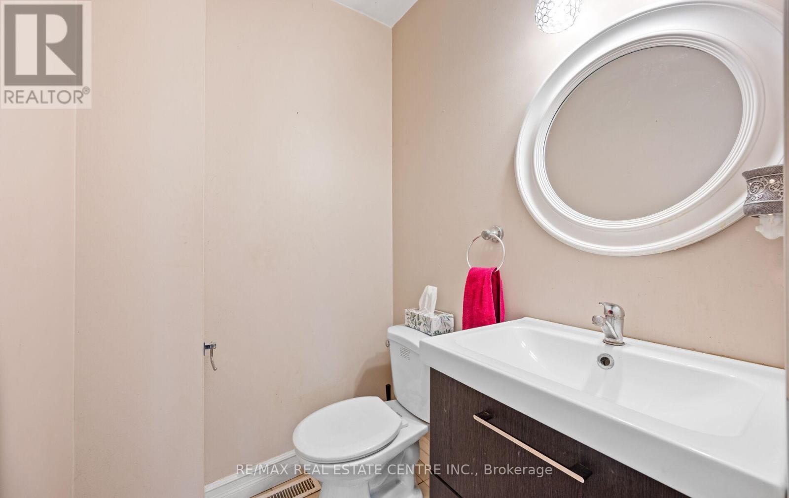 35 - 750 Burnhamthorpe Road E, Mississauga, Ontario  L4Y 2X3 - Photo 23 - W12491438