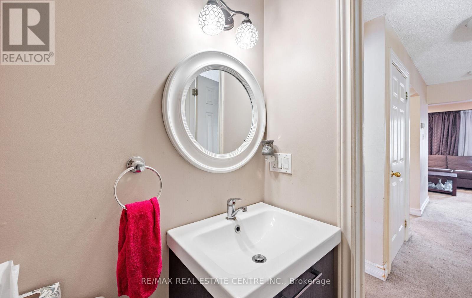 35 - 750 Burnhamthorpe Road E, Mississauga, Ontario  L4Y 2X3 - Photo 24 - W12491438