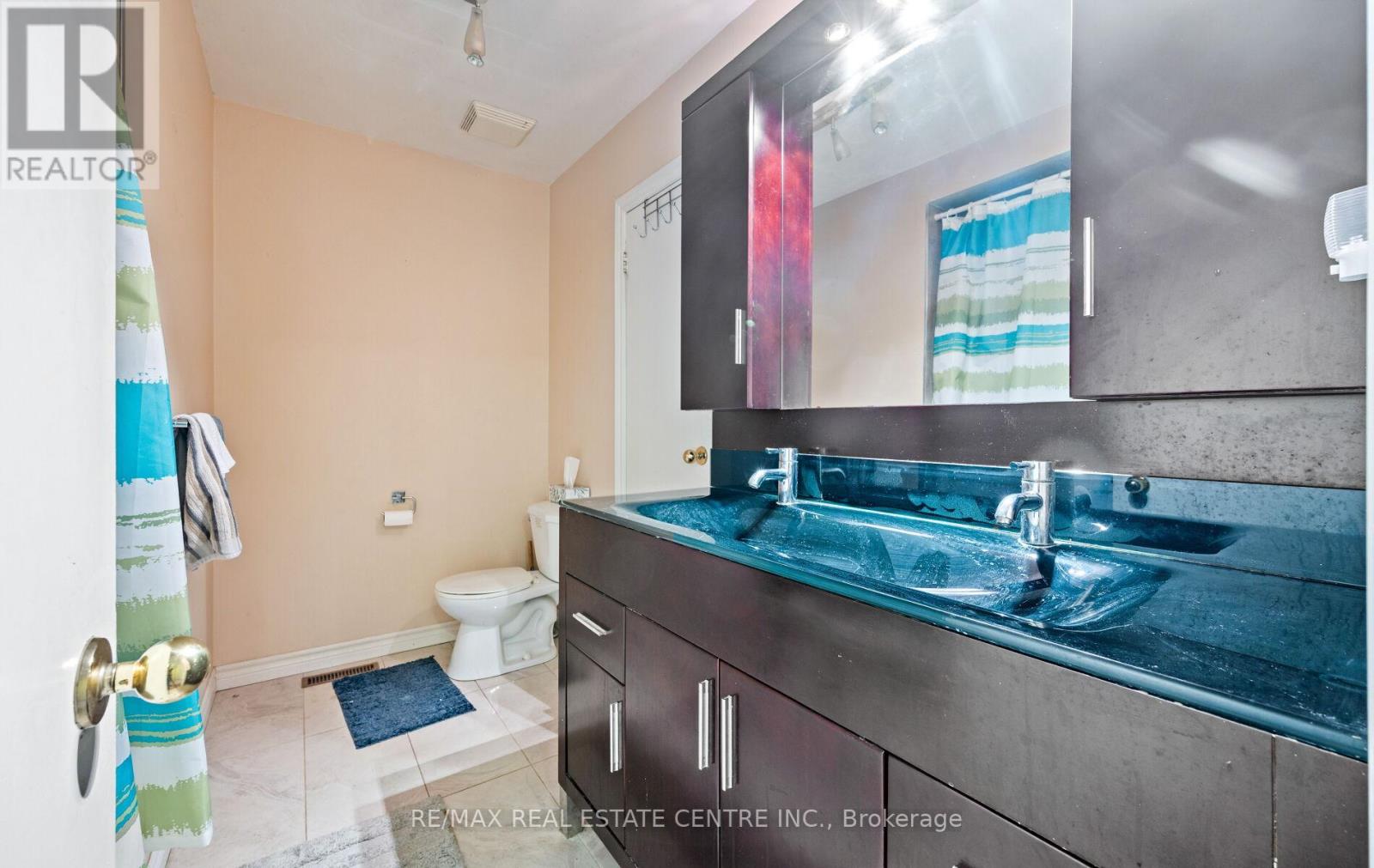 35 - 750 Burnhamthorpe Road E, Mississauga, Ontario  L4Y 2X3 - Photo 31 - W12491438