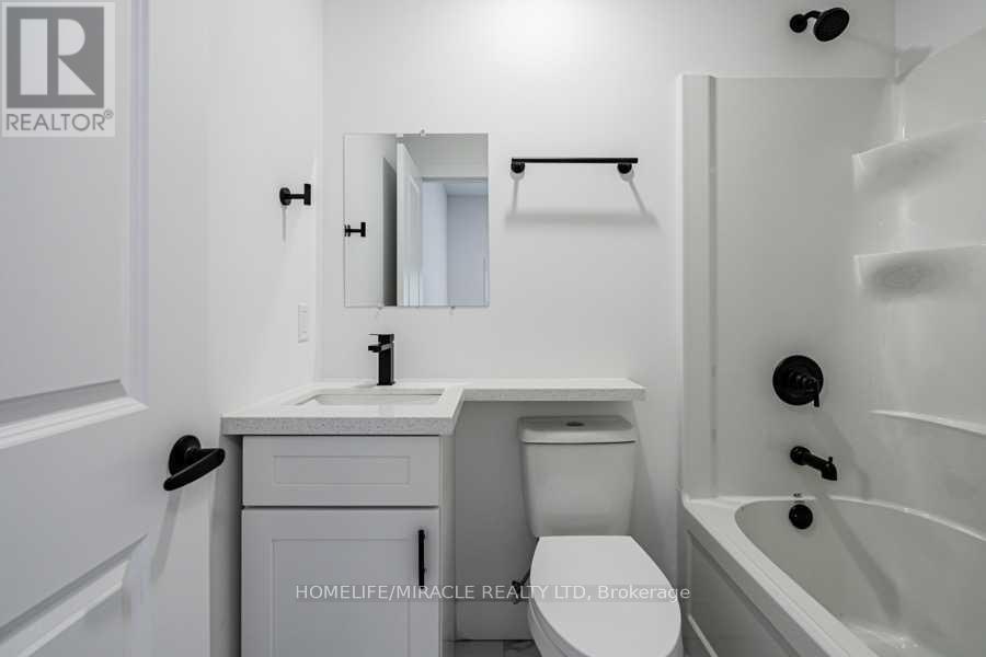 3 - 67 Oakmount Road, Toronto, Ontario  M6P 2M3 - Photo 10 - W12491444