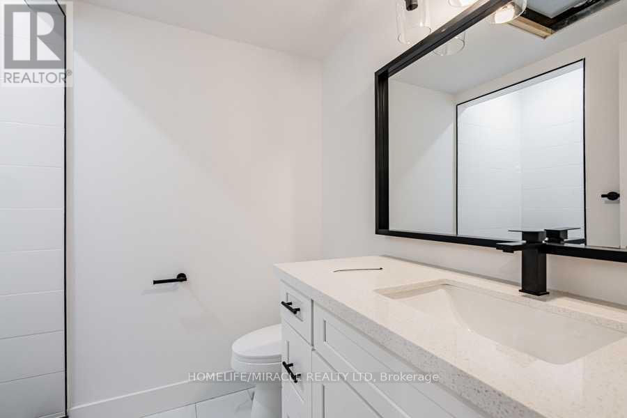 3 - 67 Oakmount Road, Toronto, Ontario  M6P 2M3 - Photo 11 - W12491444