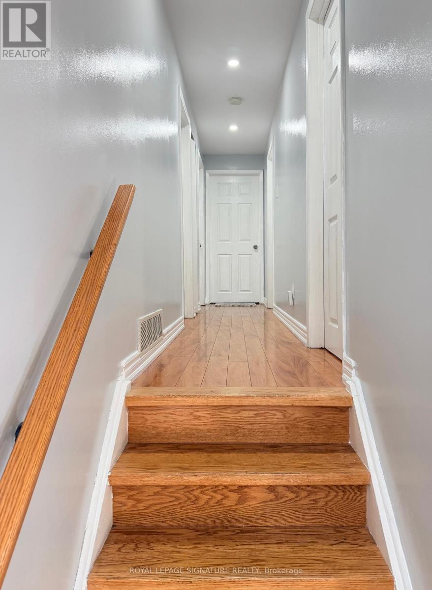 25 Birchbank Road, Brampton, Ontario  L6T 1L8 - Photo 17 - W12491498