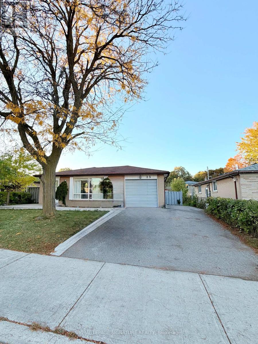 25 Birchbank Road, Brampton, Ontario  L6T 1L8 - Photo 2 - W12491498