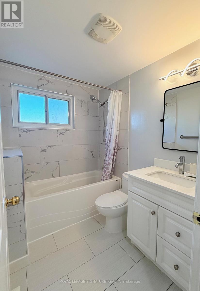 25 Birchbank Road, Brampton, Ontario  L6T 1L8 - Photo 22 - W12491498