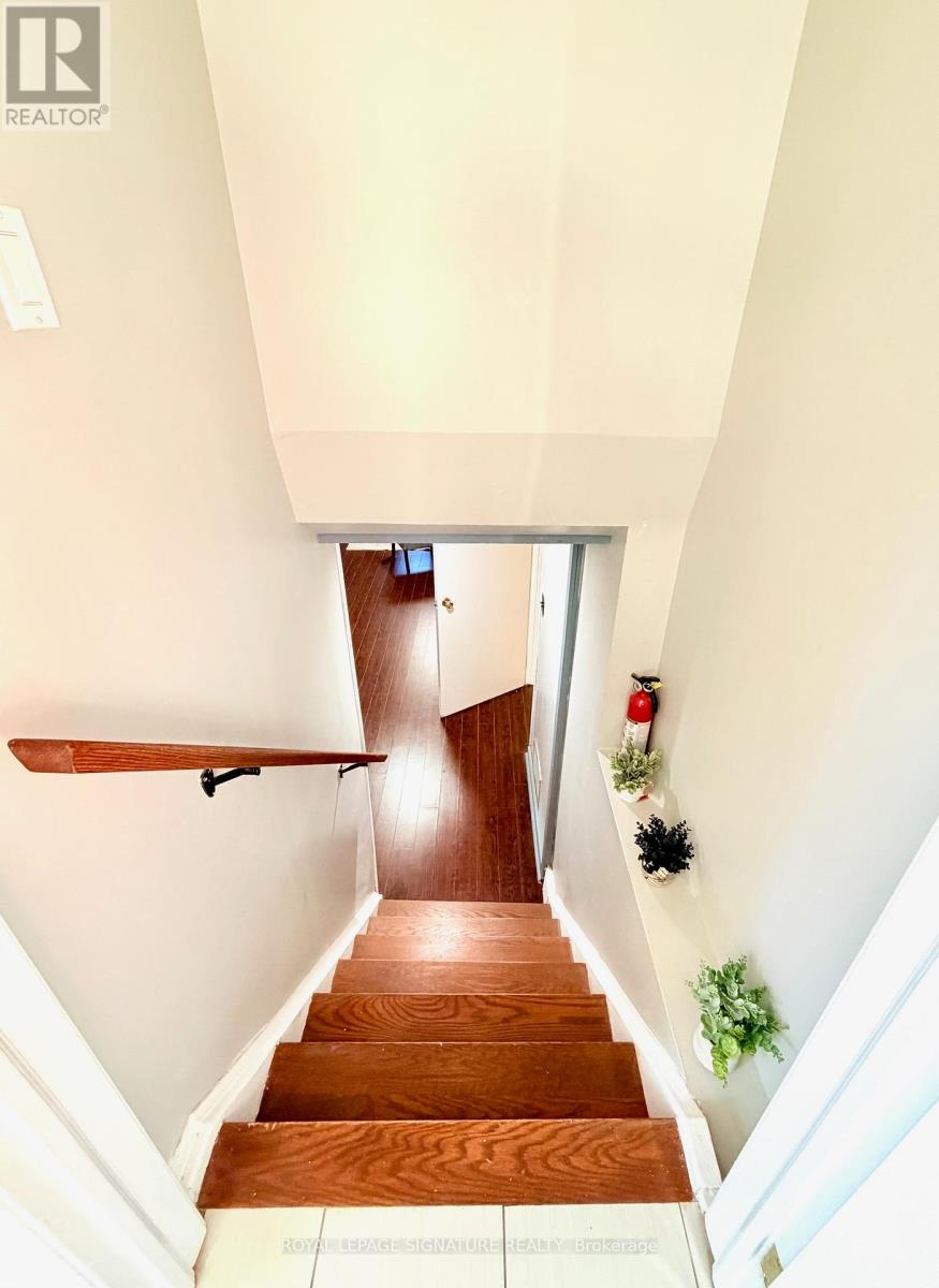 25 Birchbank Road, Brampton, Ontario  L6T 1L8 - Photo 23 - W12491498