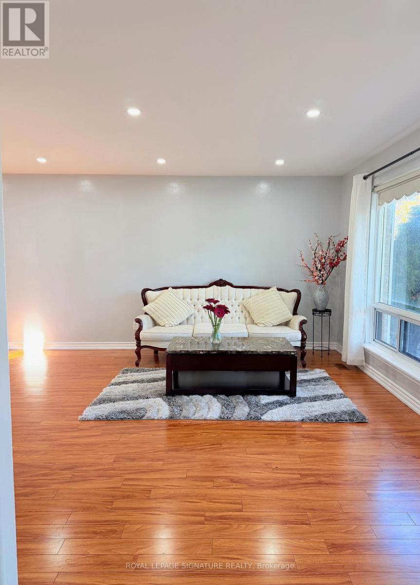 25 Birchbank Road, Brampton, Ontario  L6T 1L8 - Photo 8 - W12491498