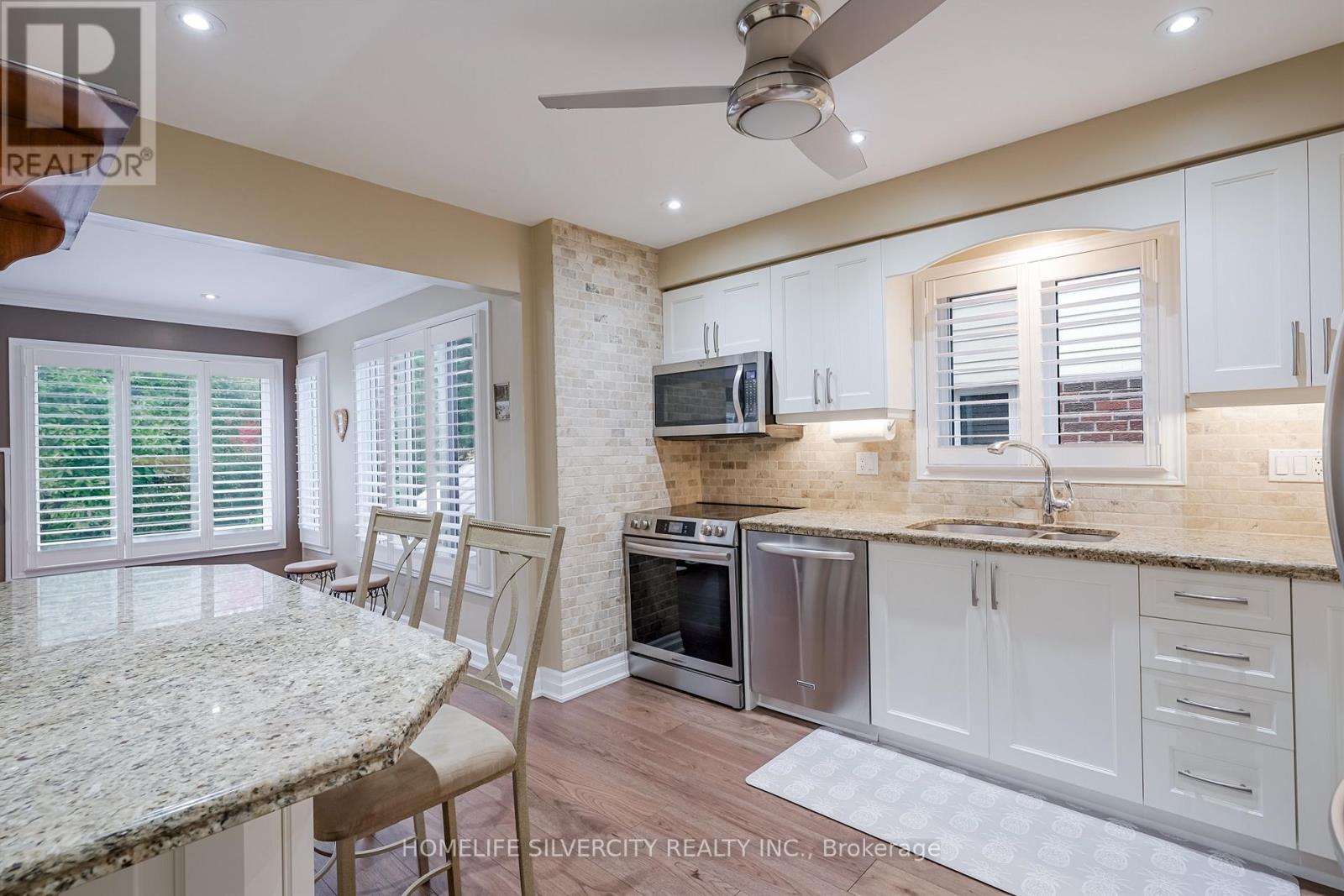 3216 Twin Oaks Crescent, Burlington, Ontario  L7M 3A2 - Photo 11 - W12491516