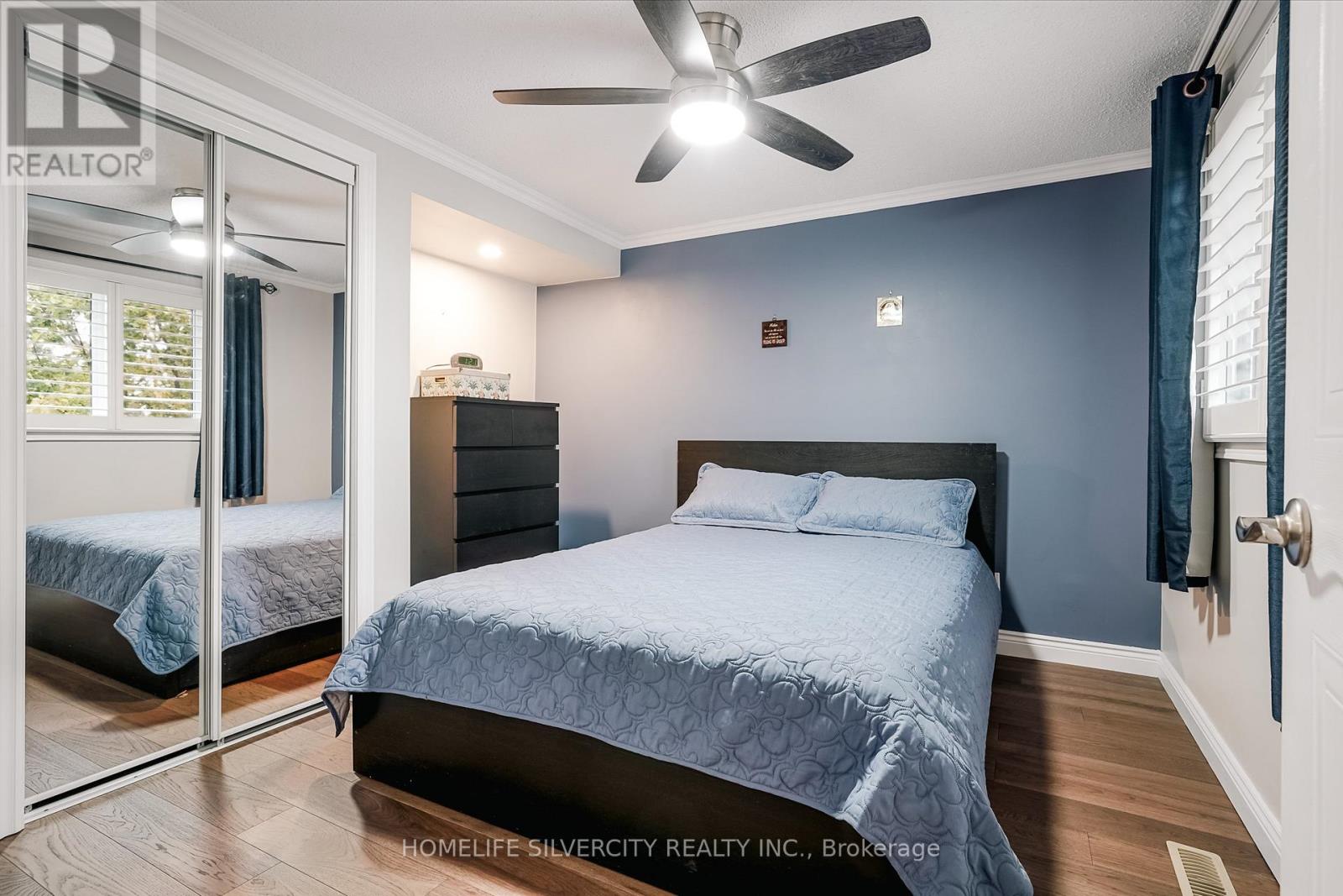 3216 Twin Oaks Crescent, Burlington, Ontario  L7M 3A2 - Photo 21 - W12491516