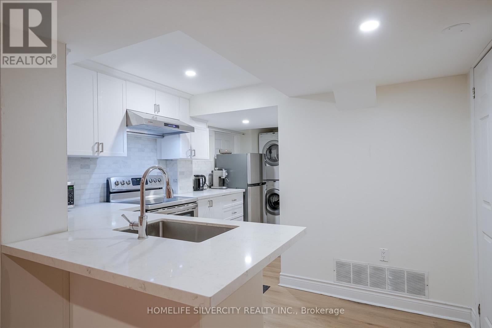 3216 Twin Oaks Crescent, Burlington, Ontario  L7M 3A2 - Photo 27 - W12491516