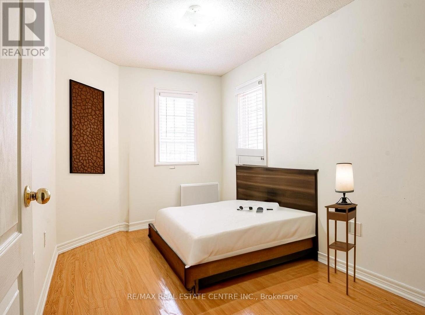 106 Silent Pond Crescent, Brampton, Ontario  L6V 4S9 - Photo 12 - W12491528