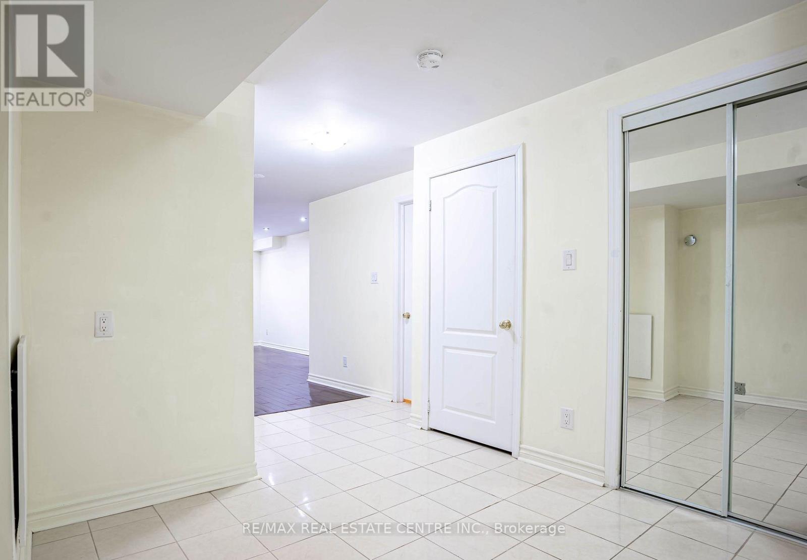 106 Silent Pond Crescent, Brampton, Ontario  L6V 4S9 - Photo 15 - W12491528