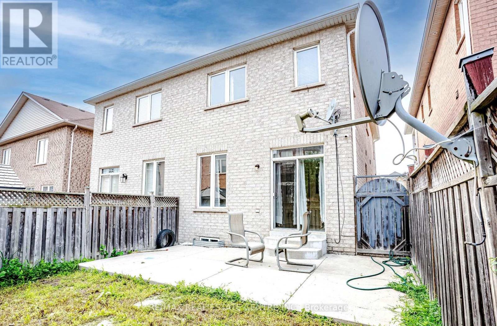 106 Silent Pond Crescent, Brampton, Ontario  L6V 4S9 - Photo 23 - W12491528