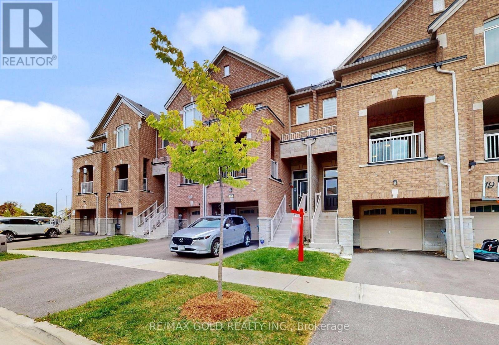 21 GEMMA PLACE, Brampton, Ontario